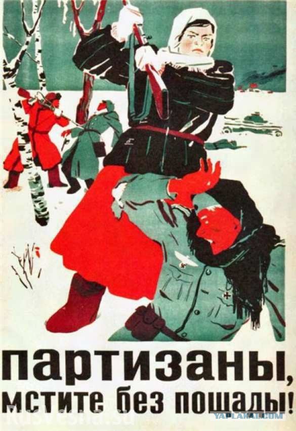 Волгоградцы не пожалели закрутки, чтобы доказать автохаму, что парковаться, перекрывая вход в подъезд, это плохо