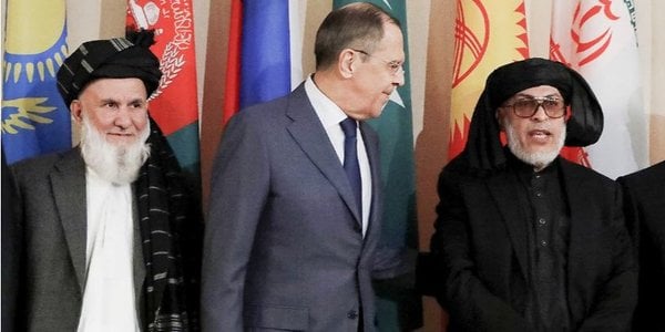Власти: Россия готова выпускать литографы для производства микросхем по нормам 20-30 летней давности только в 2026 году
