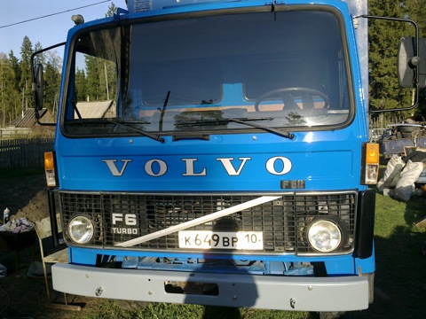 Отец купил своему сыну, который только что закончил школу, убитую Volvo F6 и вместе восстановили её в идеал