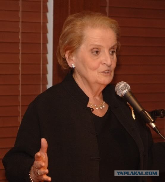 У гроба Папы Иоанна Павла II