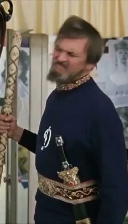 «Могли бы Снегурочкой поработать. Лучше, чем мошенницей»