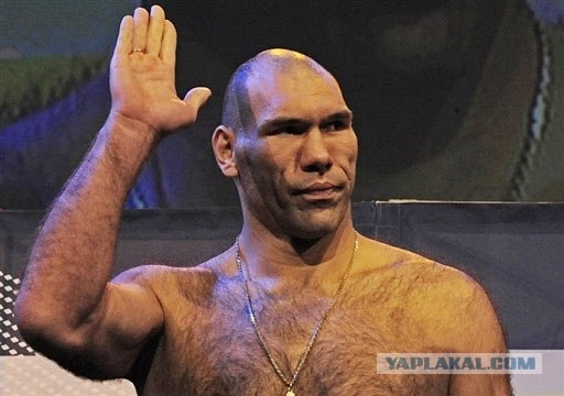 Две девушки - четыре удара