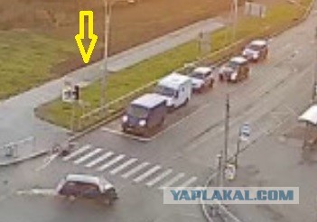 Момент жуткого ДТП с участием мотоциклиста в Красном Селе попал на камеры