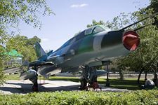 20 самых интересных авиапамятников