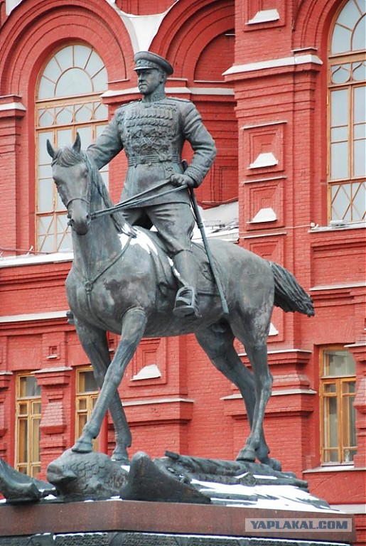 Плакаты к 9 мая. Пропаганда и идиотизм