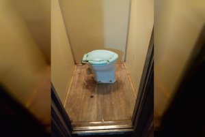 Water closet с ведерком