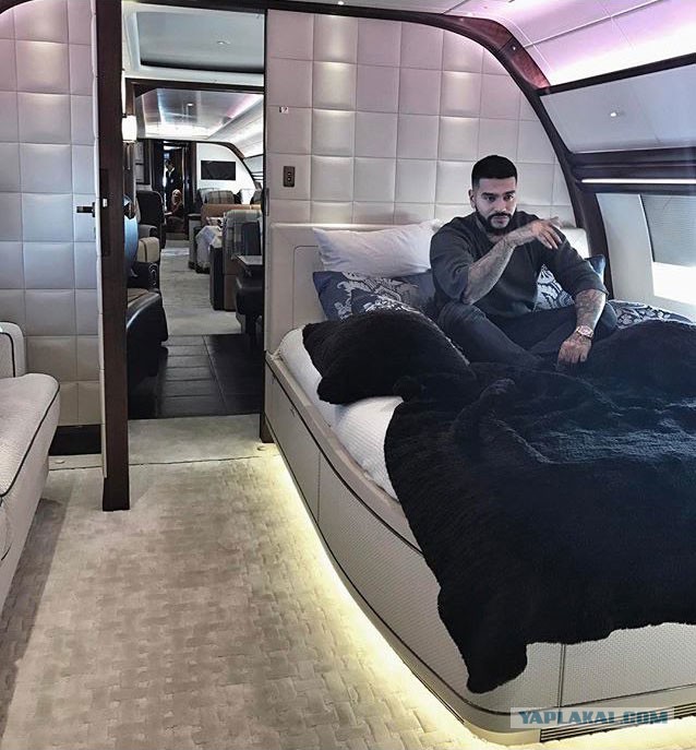 Когда согреваешь кроватку Кадырова, в самолете Кадырова