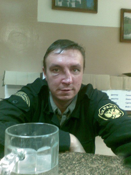 На Мичуринском проспекте в Москве начальник охраны супермаркета задержал подозреваемую в воровстве пачки чипсов