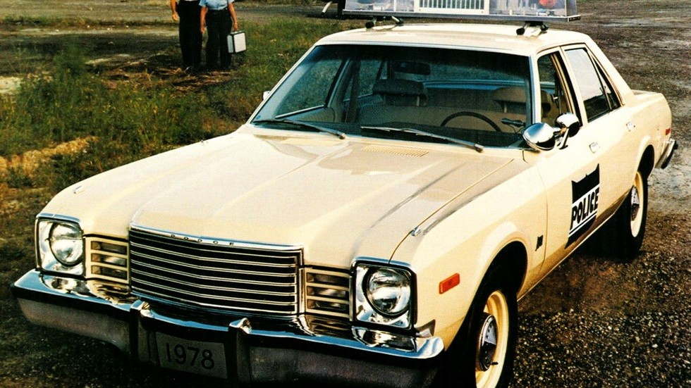 Полицейский автомобиль сша 1990. Смотреть фото Полицейский автомобиль сша 1990. Смотреть картинку Полицейский автомобиль сша 1990. Картинка про Полицейский автомобиль сша 1990. Фото Полицейский автомобиль сша 1990