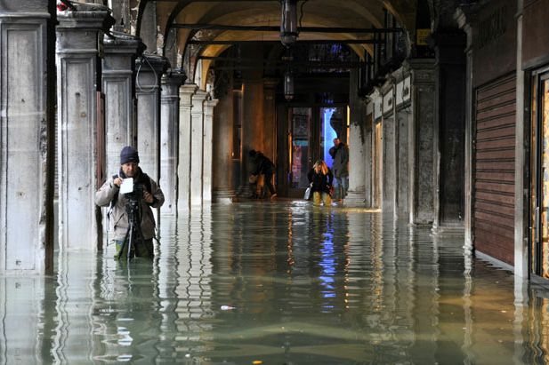 Наводнение в Венеции - теперь еще больше воды
