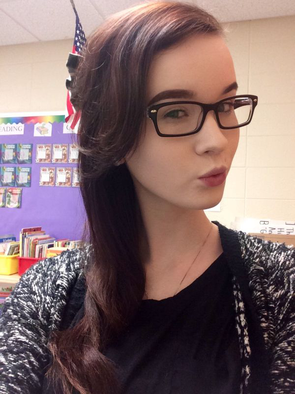 Когда девушкам скучно на работе