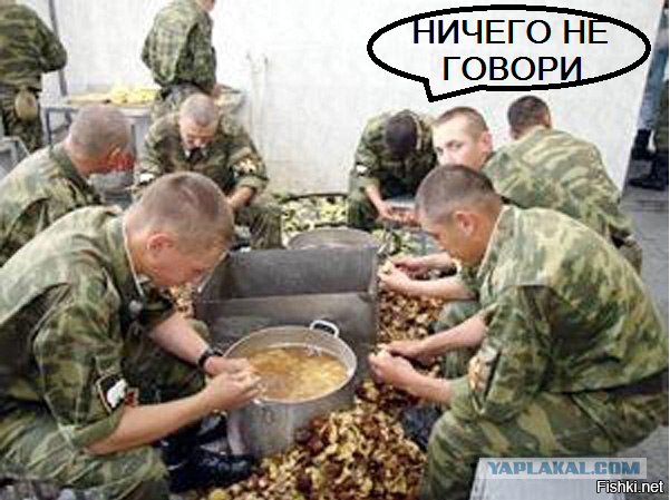 Дэвид Блэйн курит в сторонке