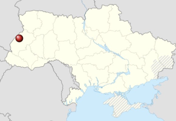 Еще видео с последствиями удара по Яворовскому полигону под Львовом