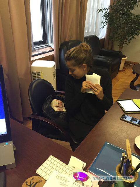 Я смотрю народ у нас слегка "опух", От хорошей жизни