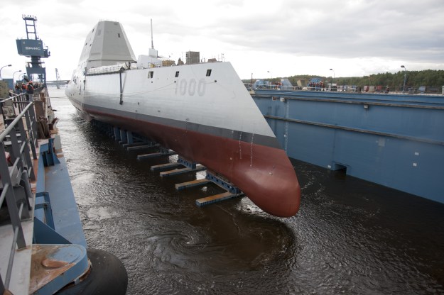 Zumwalt вышел на испытания в море