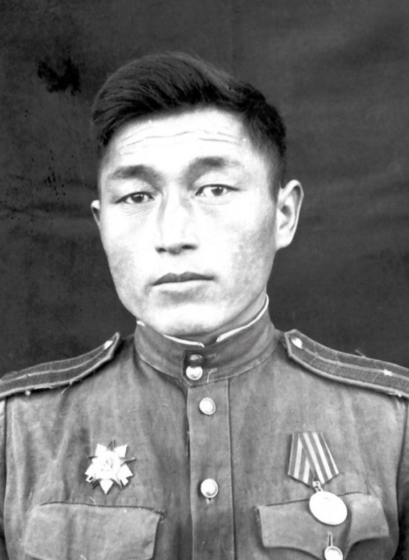 Провел свой танк под водой и ошеломил немцев. Подвиги Героя Советского Союза Хомушку Чургуй-оола