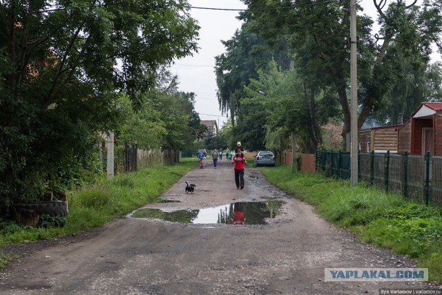 Двор в Карелии и двор в Финляндии