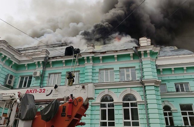 Врачи продолжили оперировать пациента, несмотря на начавшийся пожар в кардиохирургическом центре в Благовещенске