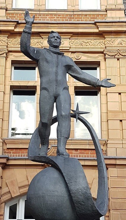 Юра прости нас