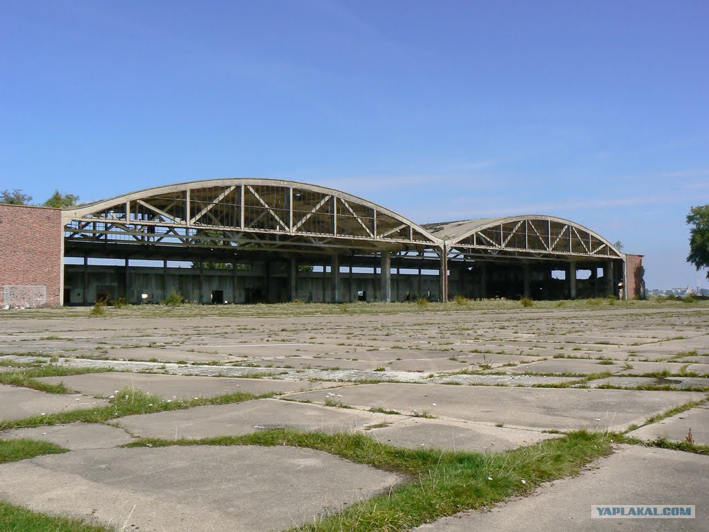 балтийск аэродром нойтиф. заброшенный военный аэродром нойтиф. балтийская коса аэропорт нойтиф. аэродром нойтиф. аэродром нойтиф.