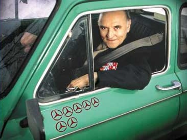 Дедушка довез автоподставщика до поста ГИБДД