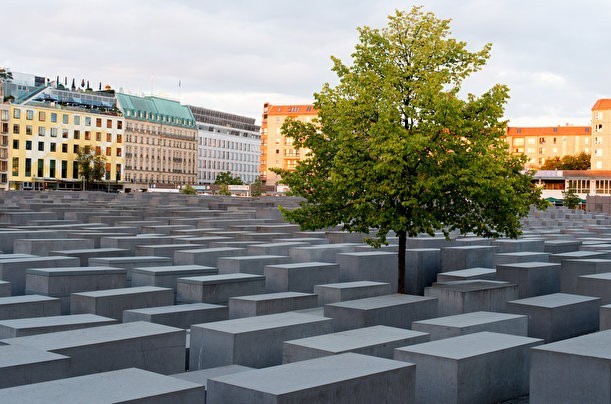 Людмила Петрушевская заявила, что отказывается от госпремии из-за преследования «Мемориала»