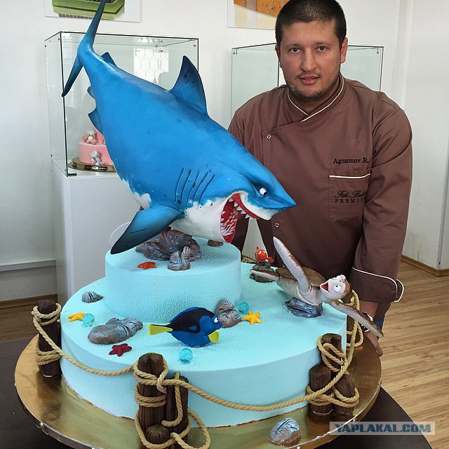 24-летняя кондитер-самоучка делает торты в виде фастфуда