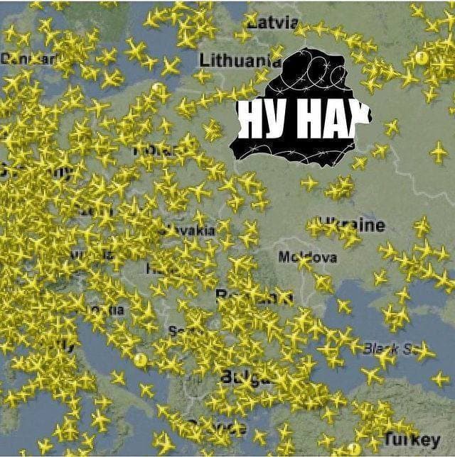 Белоруссия и Латвия, повыгоняли дипработников друг у друга.