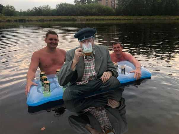 Фотожаба "Чуваки на отдыхе"