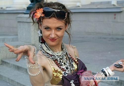 «Самая большая грудь Латвии» соблазняет женатых мужчин