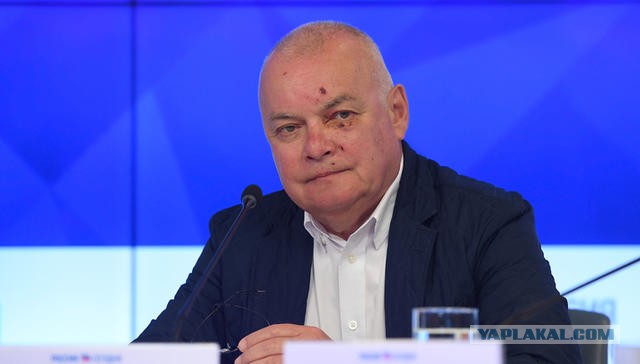 Журналистка Латынина уехала из России