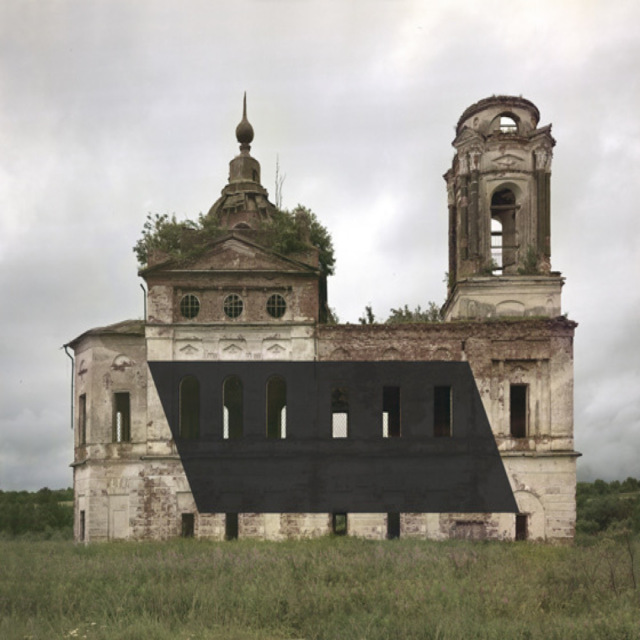 Фотограф сжигал заброшенные дома ради фотопроекта. Теперь ему грозит проверка Минкультуры и уголовное дело