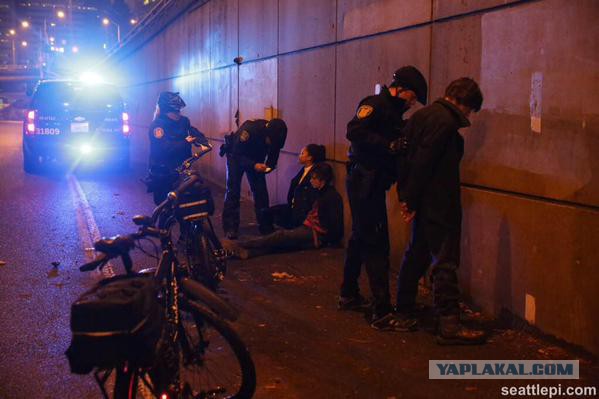 В Фергюсоне начались столкновения с полицией