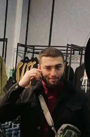 Гасан, Рамазан, Гисдар и старушка