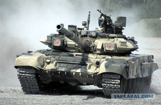 Как думаете у танка слева есть шанс?