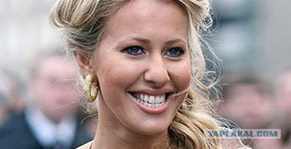 Девушка, у которой не закрывается рот