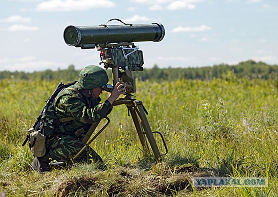 Истребитель танков ИТ-1 («Объект 150») и Хрущев с ракетным барабаном