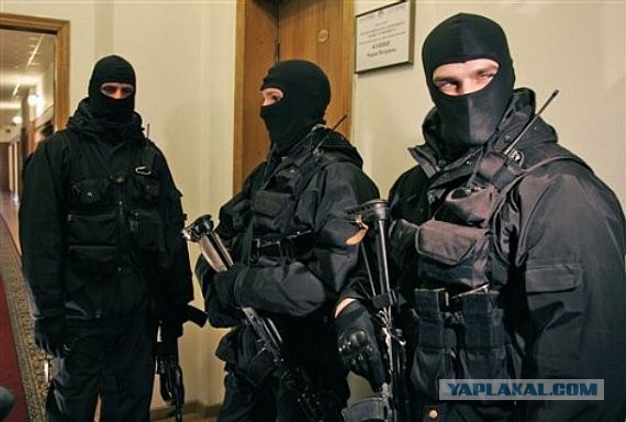 Внимание! Работает полиция.