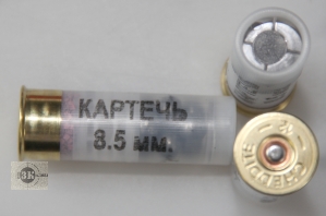 Мать жестоко избивала двухлетнего ребенка "за слова отца" и записывала на видео