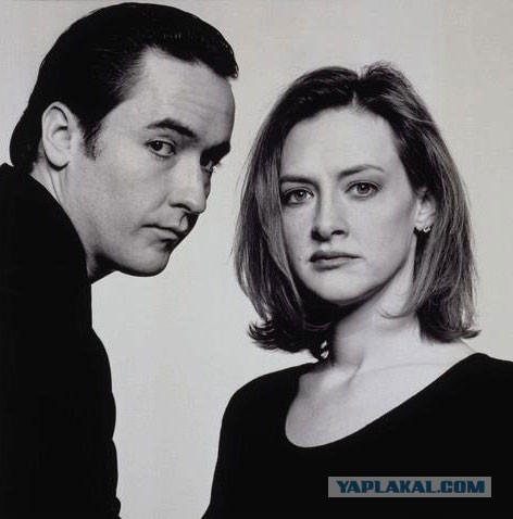 Знаменитости и их родные братья с сестрами