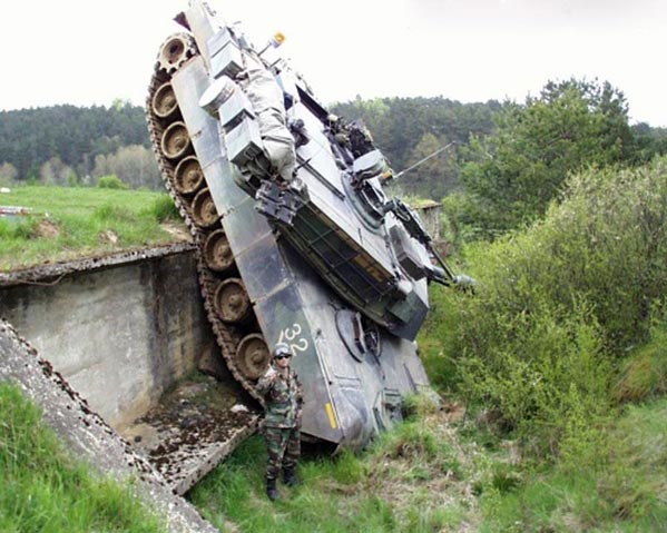 Не так страшен танк, как его механик водитель!