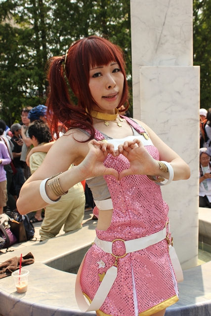 Девчонки с 80 Comiket'a ! (ну и немного парней)