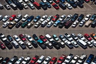 Водителей будут штрафовать по фото с мобильного телефона