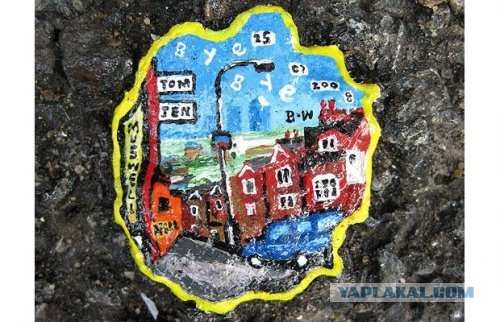 Рисунки на растоптанной жвачке