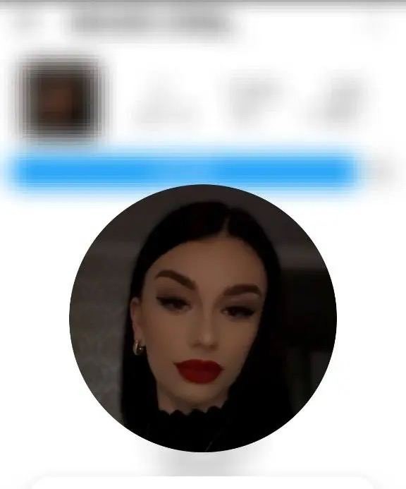 В Одессе волной смыло 21-летнюю полицейскую во время фотосессии