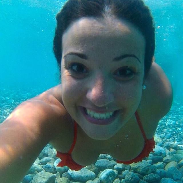 Девочки разные под водой