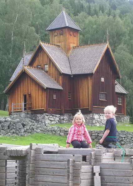 Норвегия на своих двоих (14 фото)