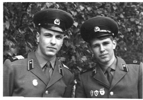 А давайте в честь праздника, выкладывать свои армейские фотки уважаемые яповцы