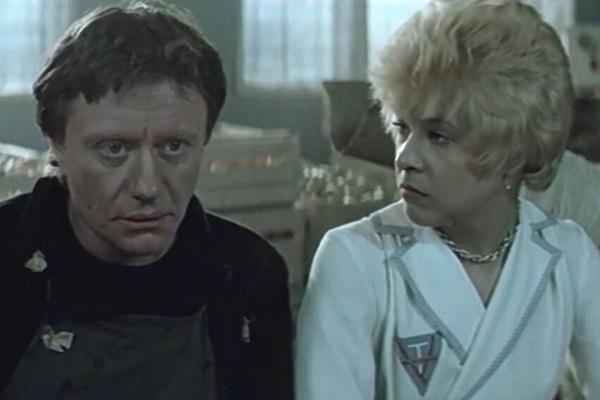 Кому татарочку, пацаны?