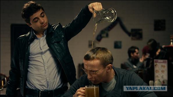 Доктор избил водителя скорой помощи, мешавшей проезду его «Лексуса»